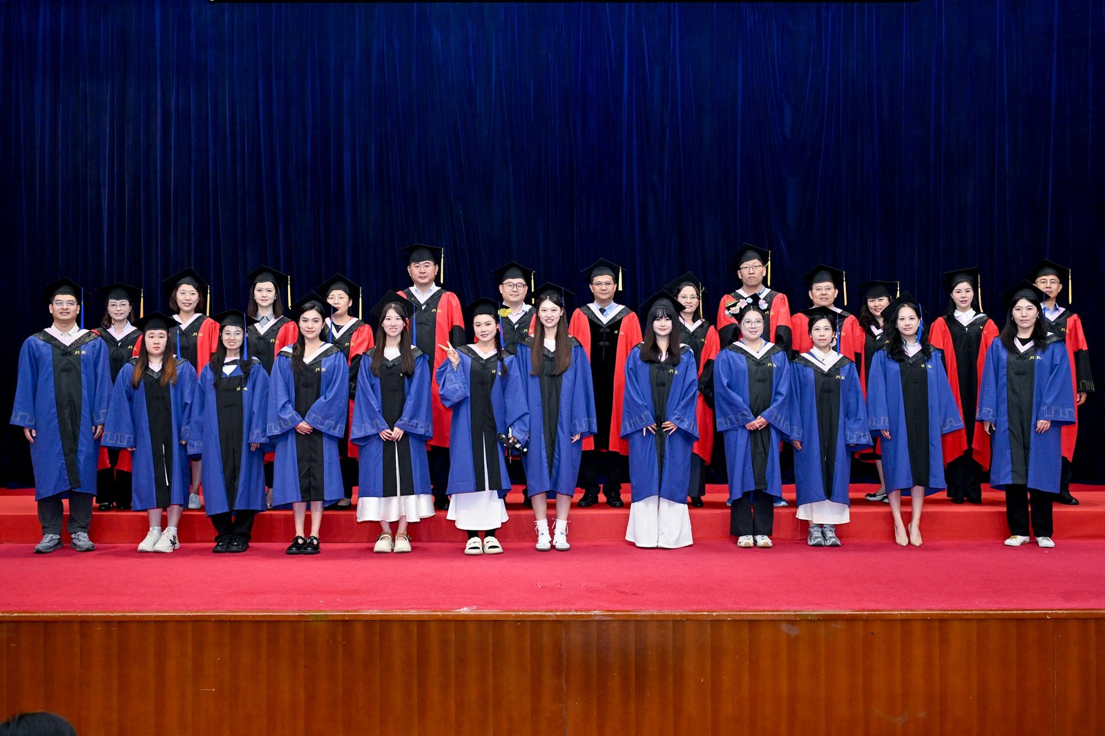 2022级经济学专业班主任赵雨涵